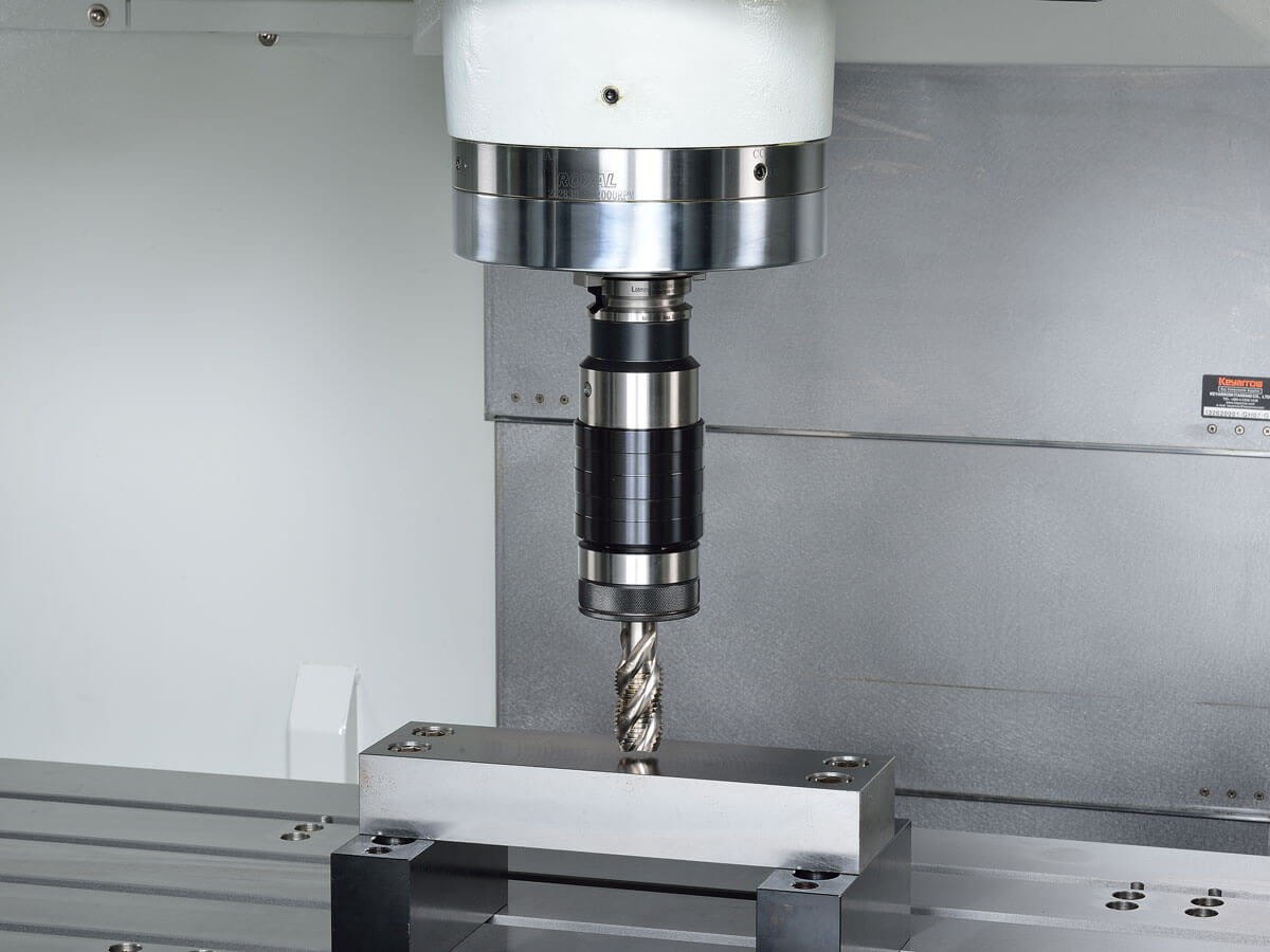 Вертикальный обрабатывающий центр серии VM