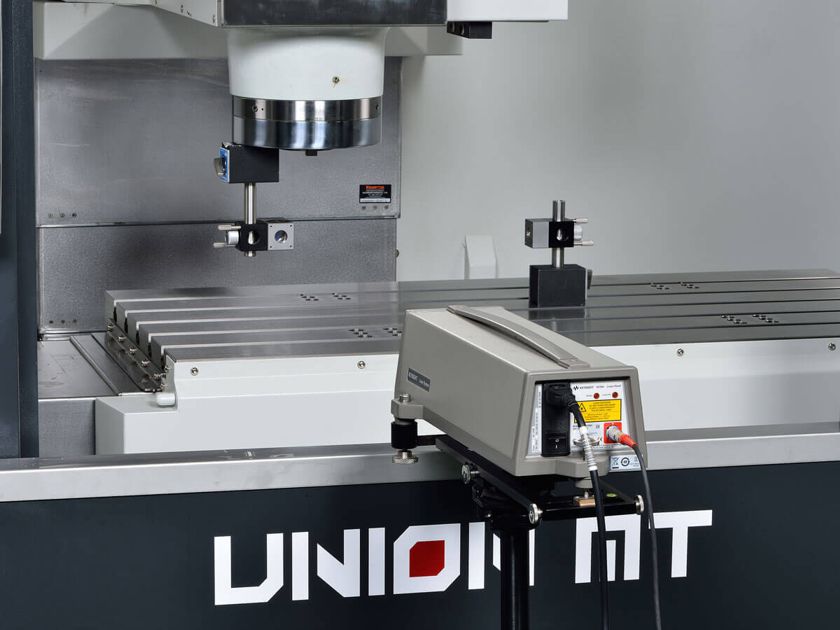 Вертикальный обрабатывающий центр MV750/MV1000